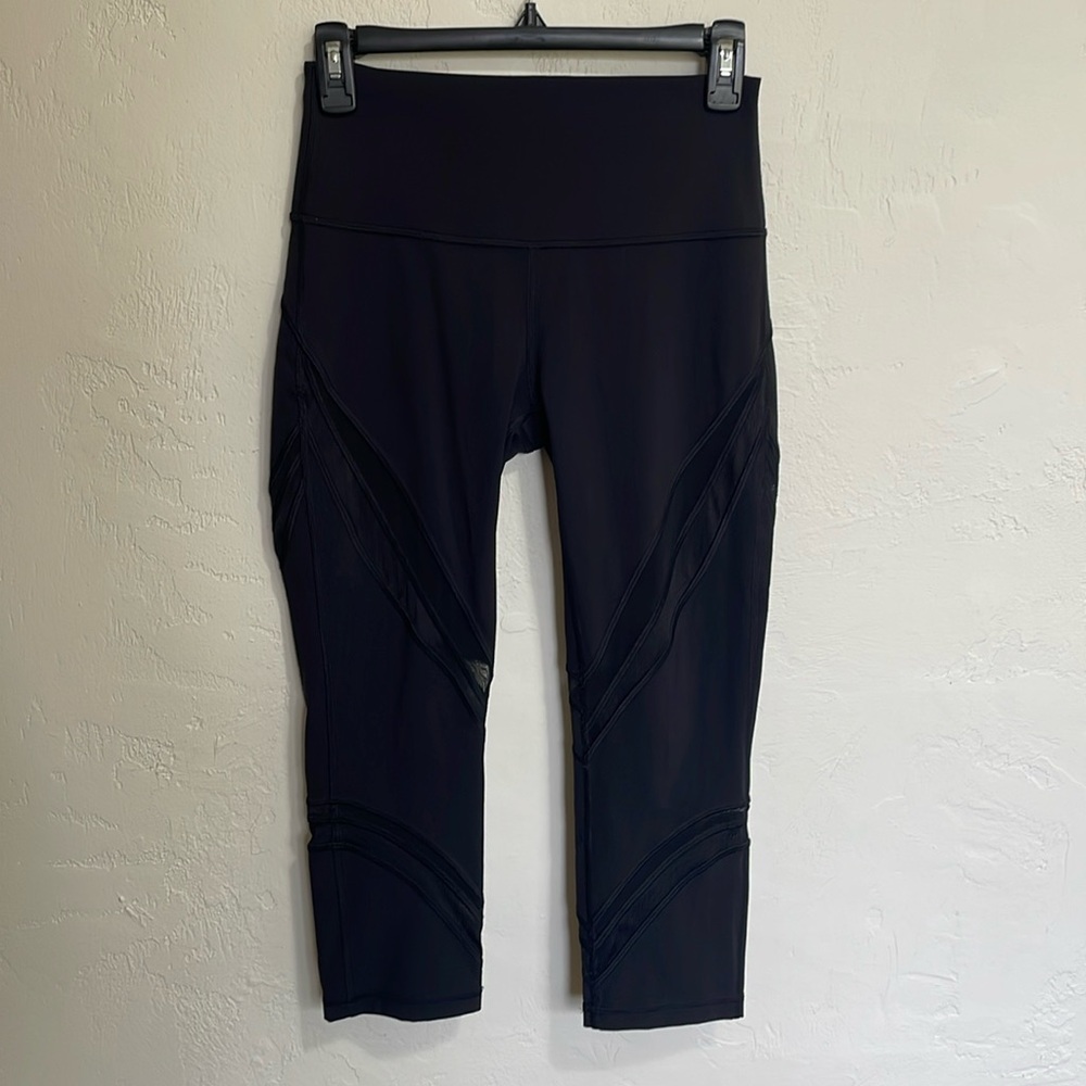 Lululemon leggings size 6